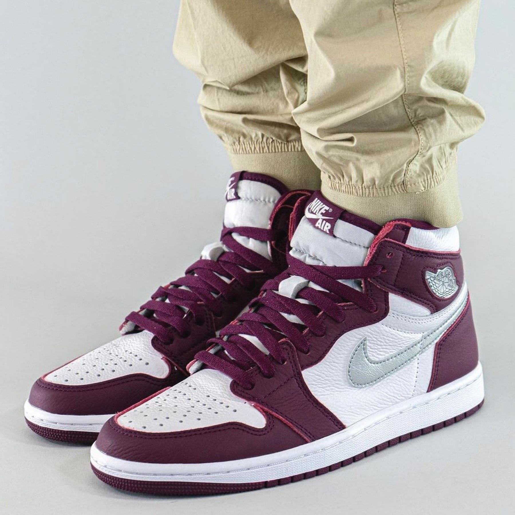 Air Jordan 1 Retro High OG 'Bordeaux' — UK 3 | EU 35.5 | US 3.5 — Alternate View 7