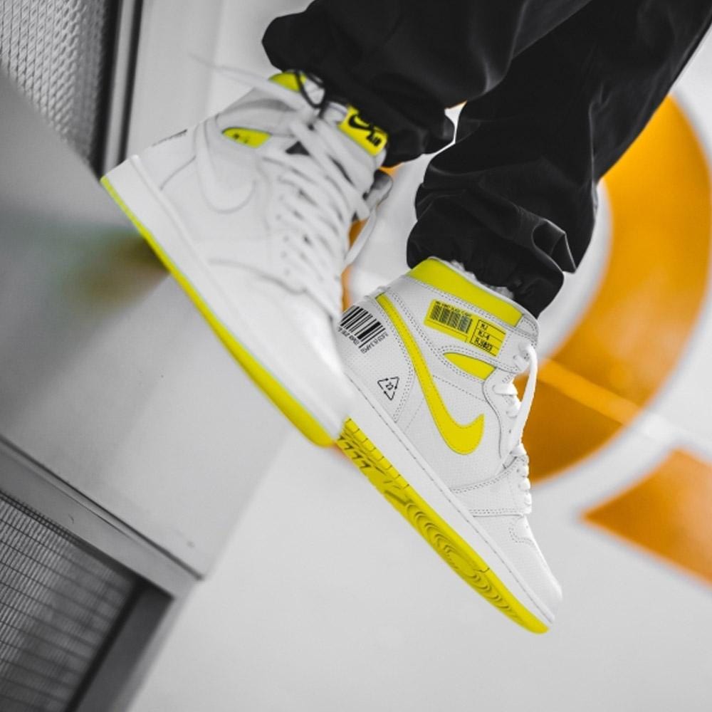 Air Jordan 1 Retro High OG 'First Class Flight' — UK 3 | EU 35.5 | US 3.5 — Alternate View 7