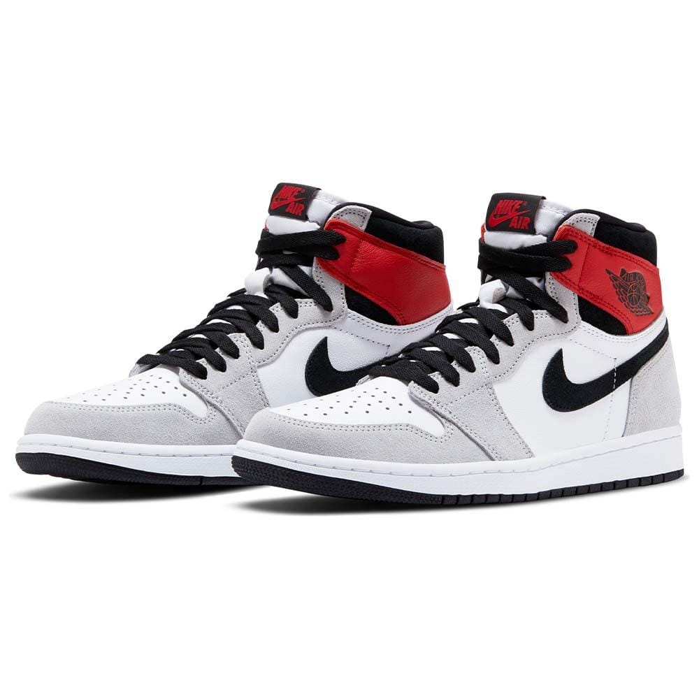 Air Jordan 1 Retro High OG 'Smoke Grey' — 3 UK | 35.5 EU — Side View