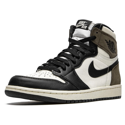 Air Jordan 1 Retro High OG 'Dark Mocha' — UK 3 | EU 35.5 | US 3.5 — Detail View