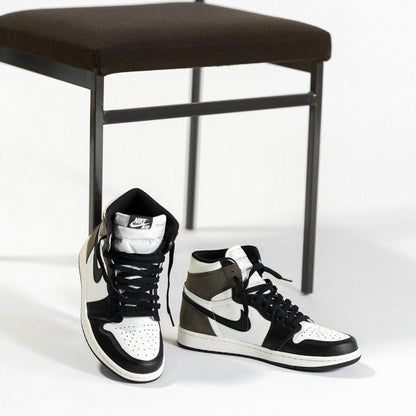 Air Jordan 1 Retro High OG 'Dark Mocha' — UK 3 | EU 35.5 | US 3.5 — Alternate View 7