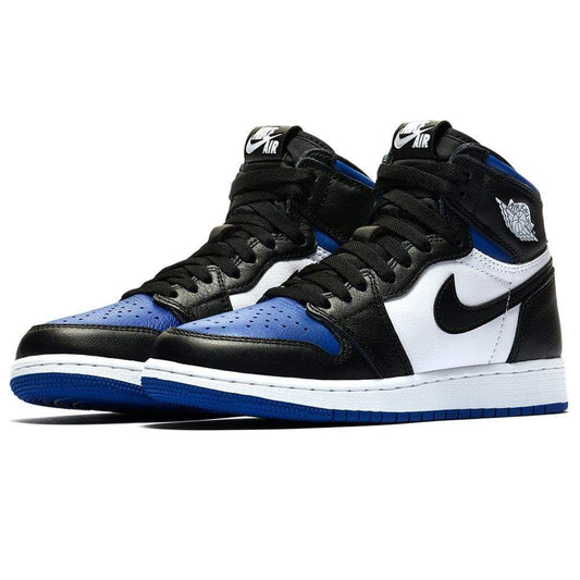 Air Jordan 1 Retro High OG GS 'Royal Toe' — UK 13.5 | EU 32 | US 1Y — Side View