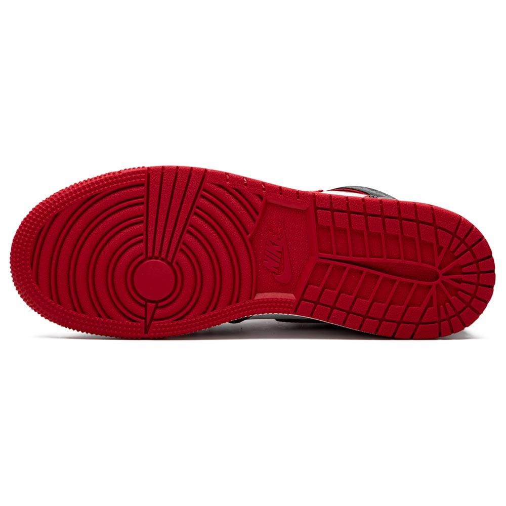 Air Jordan 1 Retro High OG GS 'Bloodline' — UK 13.5 | EU 32 | US 1Y — Detail View