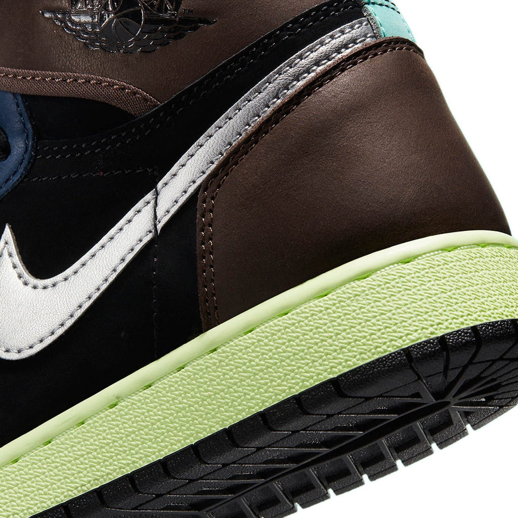 Air Jordan 1 Retro High GS 'Tokyo Bio Hack' — UK 13.5 | EU 32 | US 1Y — Alternate View 7