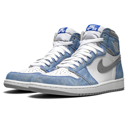 Air Jordan 1 Retro High OG 'Hyper Royal' — UK 3 | EU 35.5 | US 3.5 — Side View
