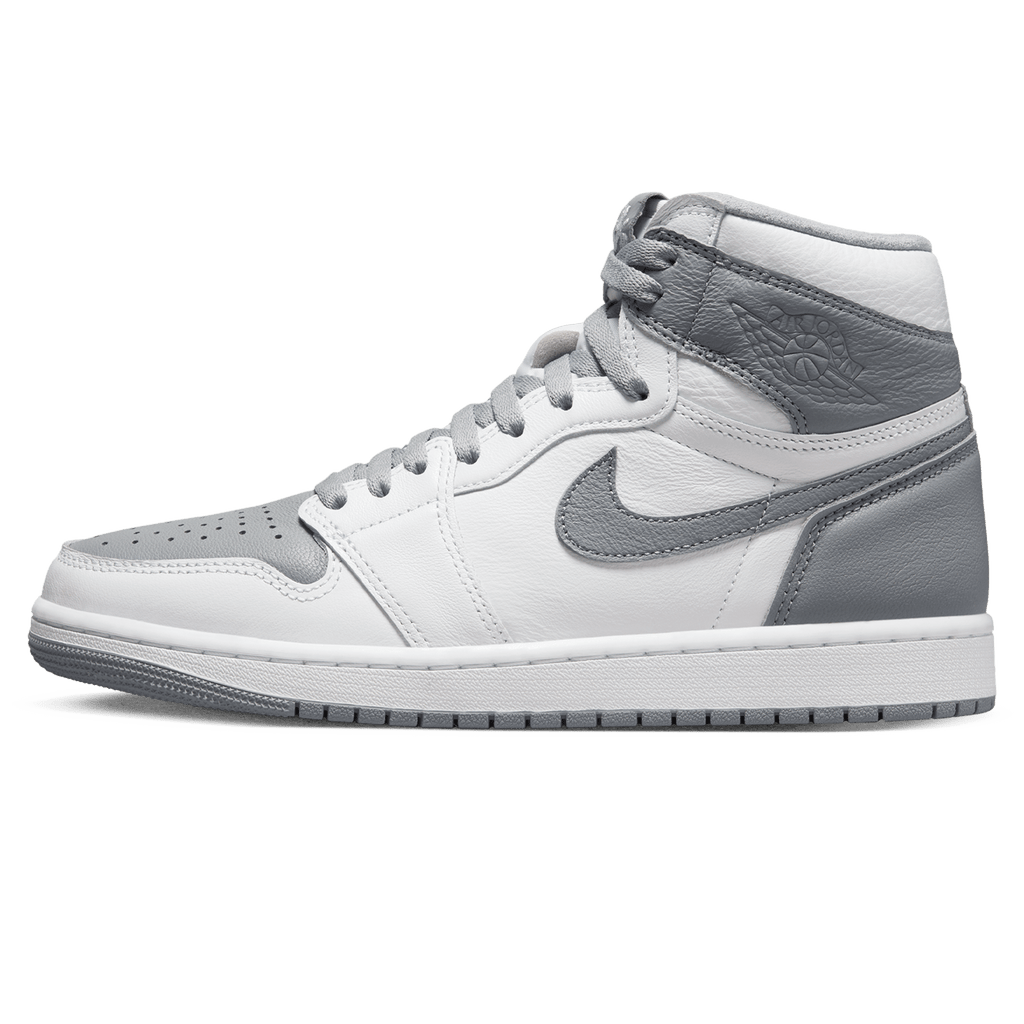 Air Jordan 1 Retro High OG 'Stealth' — UK 3 | EU 35.5 | US 3.5 — Front View