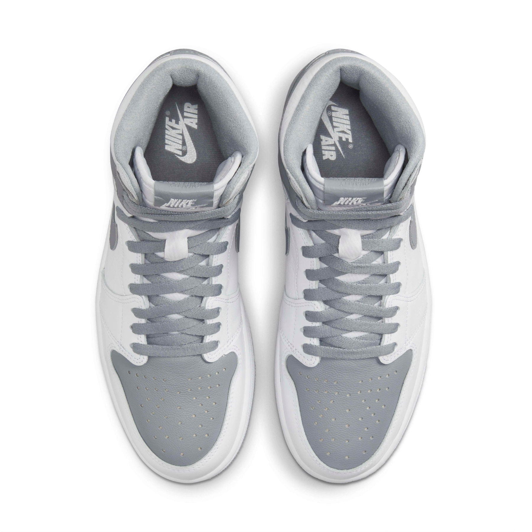 Air Jordan 1 Retro High OG 'Stealth' — UK 3 | EU 35.5 | US 3.5 — Back View