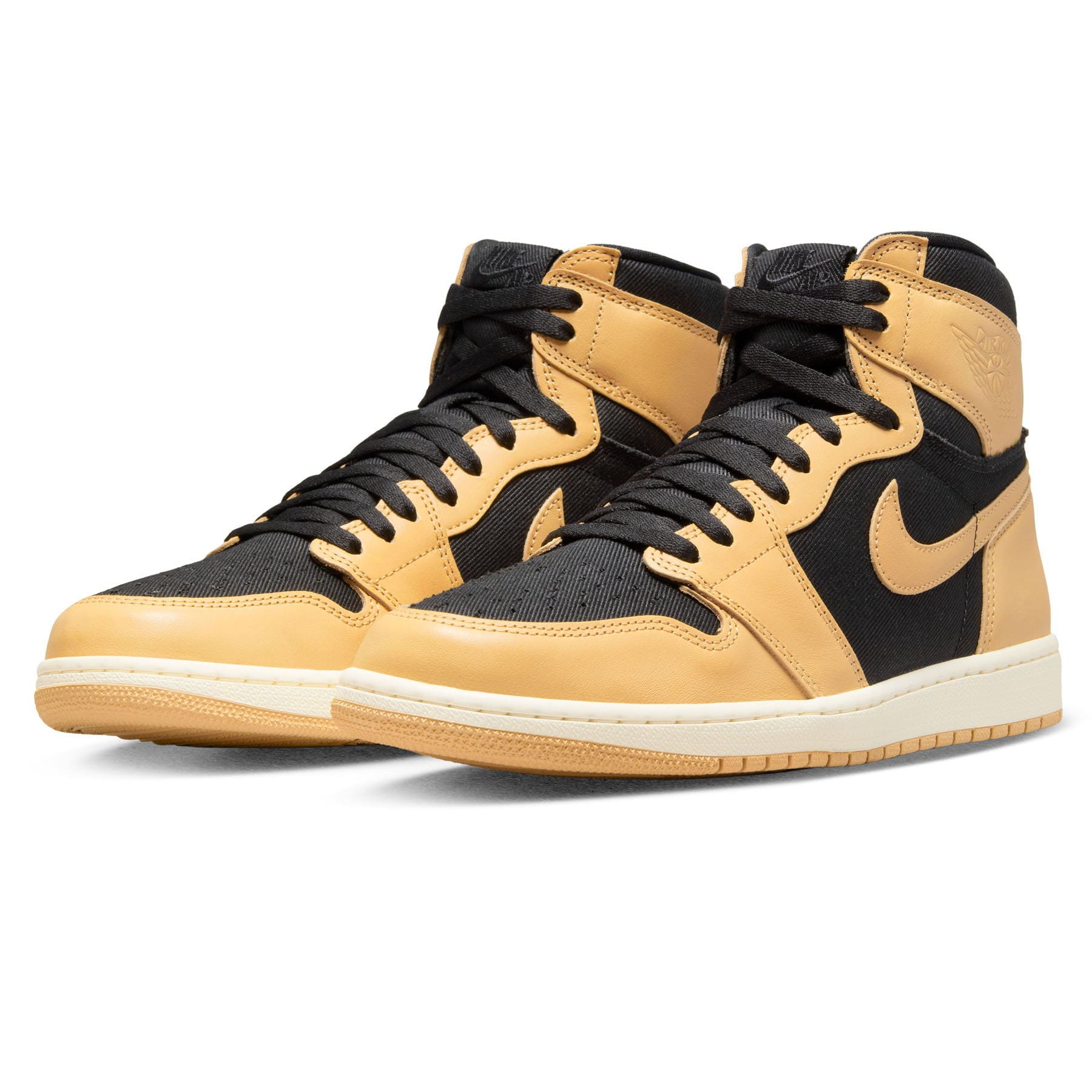 Air Jordan 1 Retro High OG 'Heirloom' — UK 3 | EU 35.5 | US 3.5 — Side View