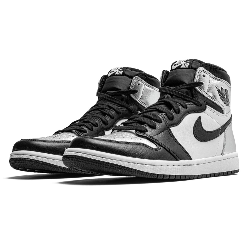 Air Jordan 1 Wmns Retro High OG 'Silver Toe' — UK 2.5 | EU 35.5 | US 5 — Side View
