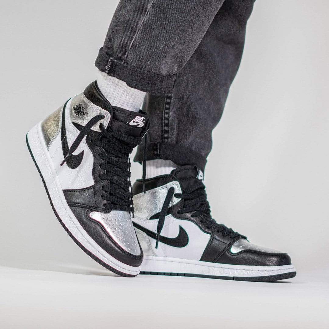 Air Jordan 1 Wmns Retro High OG 'Silver Toe' — UK 2.5 | EU 35.5 | US 5 — Alternate View 8
