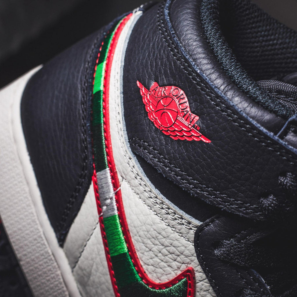 Air Jordan 1 Retro High GS 'A Star Is Born' — UK 13.5 | EU 32 | US 1Y — Alternate View 7