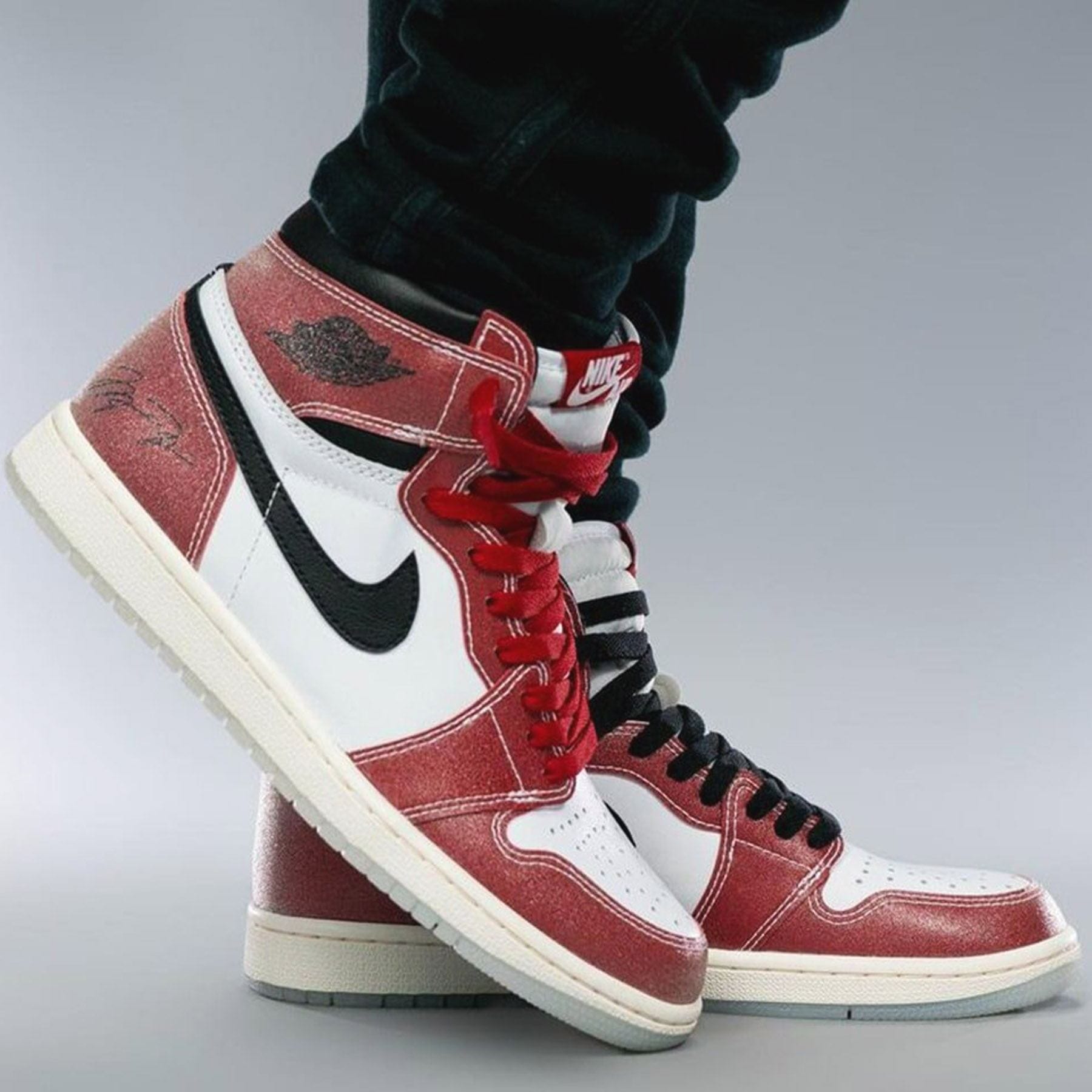 Trophy Room x Air Jordan 1 Retro High OG SP 'Chicago' — UK 3 | EU 35.5 | US 3.5 — Lifestyle View