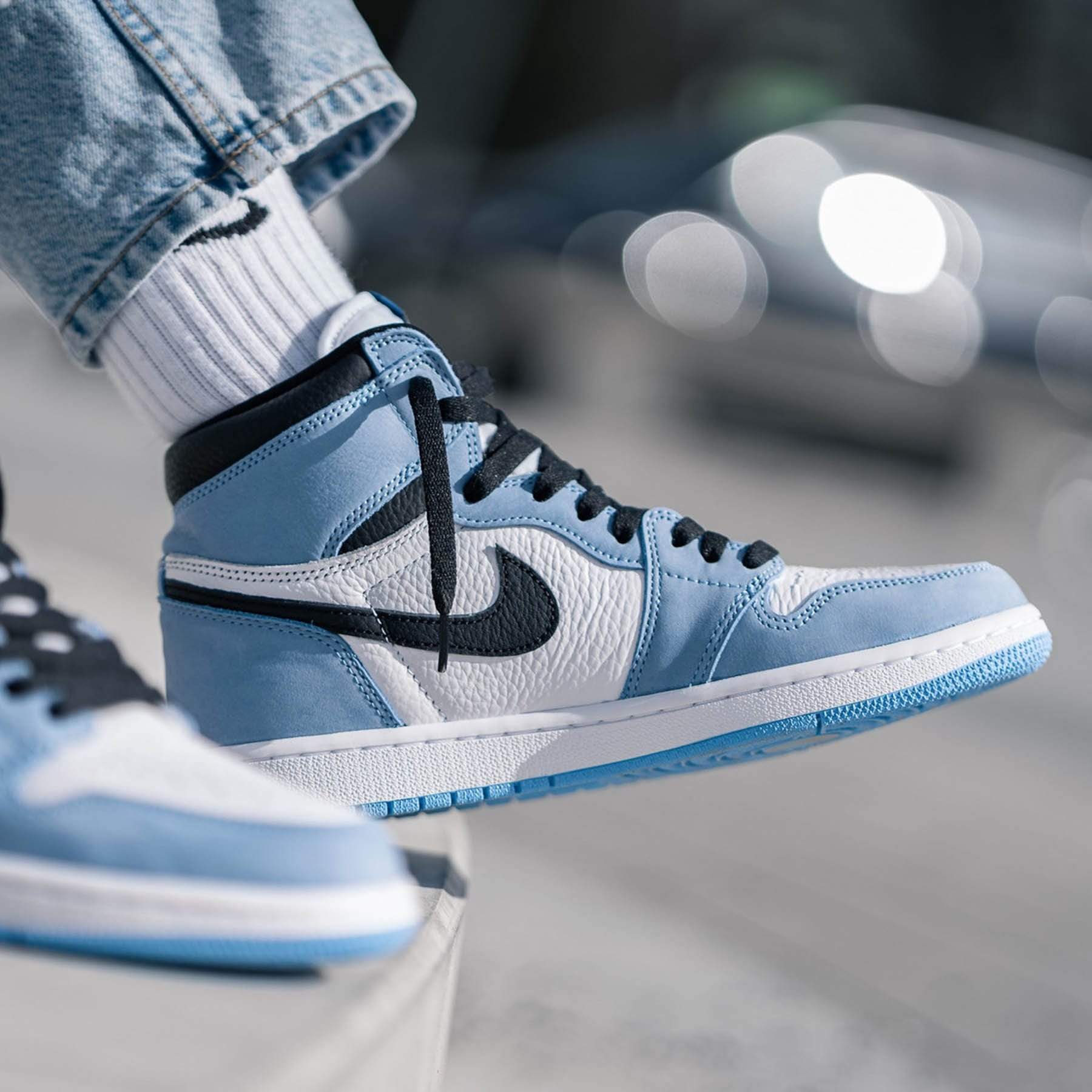 Air Jordan 1 Retro High OG 'University Blue' — UK 3 | EU 35.5 | US 3.5 — Alternate View 8