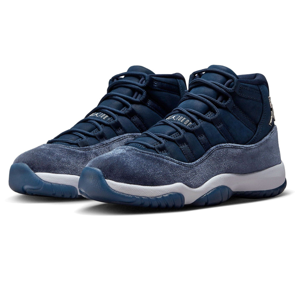 Air Jordan 11 Retro Wmns 'Midnight Navy Velvet' — UK 2.5 | EU 35.5 | US 5 — Side View