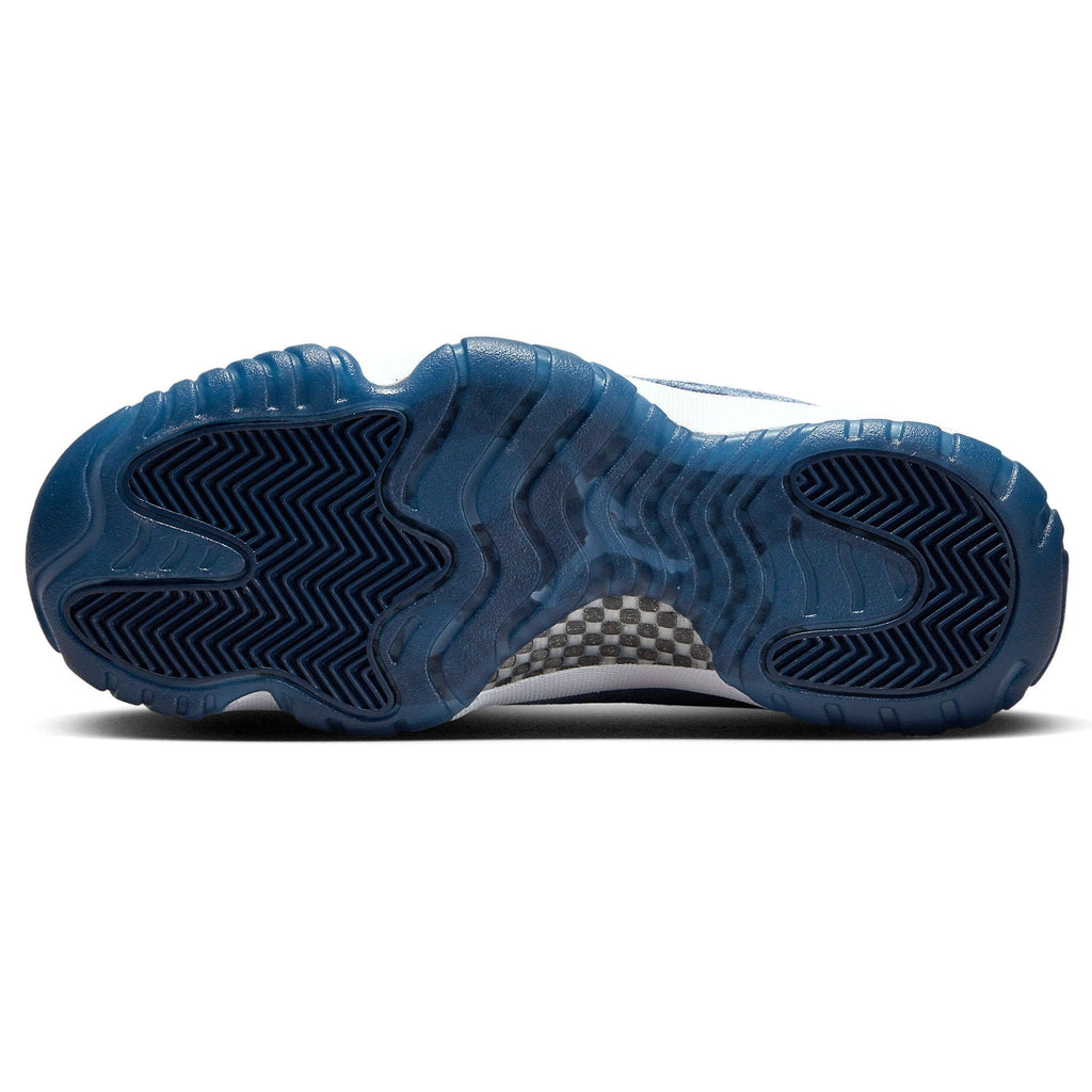 Air Jordan 11 Retro Wmns 'Midnight Navy Velvet' — UK 2.5 | EU 35.5 | US 5 — Detail View