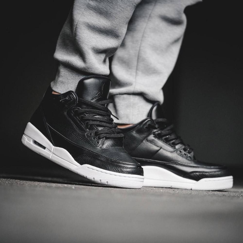 Air Jordan 3 Retro Cyber Monday — UK 3 | EU 35.5 | US 3.5 — Back View