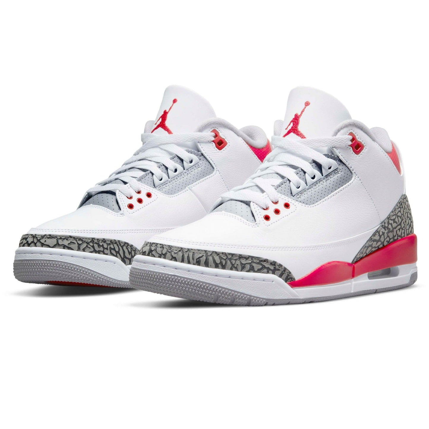 Air Jordan 3 Retro 'Fire Red' 2022 — UK 3 | EU 35.5 | US 3.5 — Side View