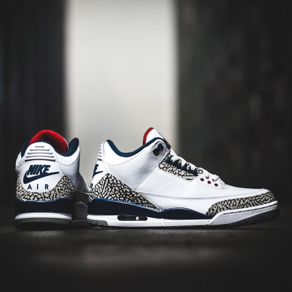 Air Jordan 3 Retro OG True Blue — UK 3 | EU 35.5 | US 3.5 — Back View