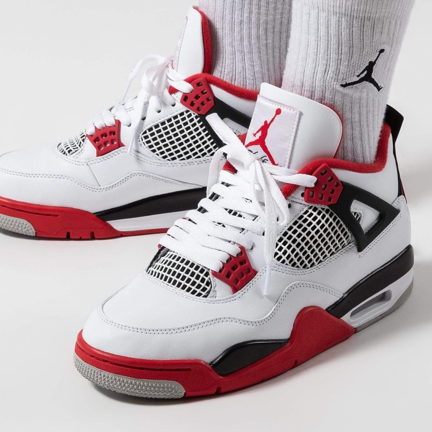 Air Jordan 4 Retro OG 'Fire Red' 2020 — UK 3 | EU 35.5 | US 3.5 — Lifestyle View