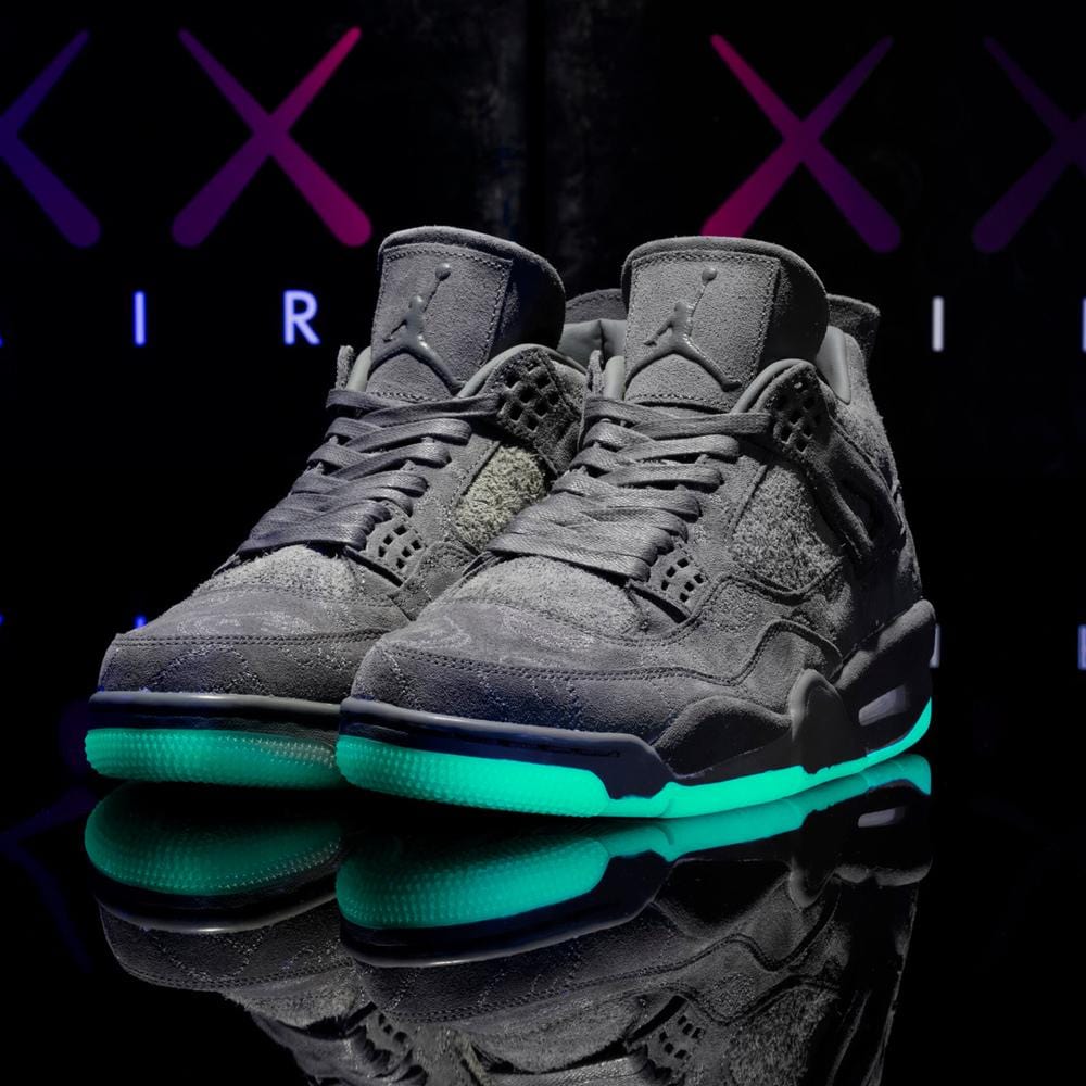 KAWS x Air Jordan 4 Retro 'Cool Grey & White' — UK 3 | EU 35.5 | US 3.5 — Alternate View 8