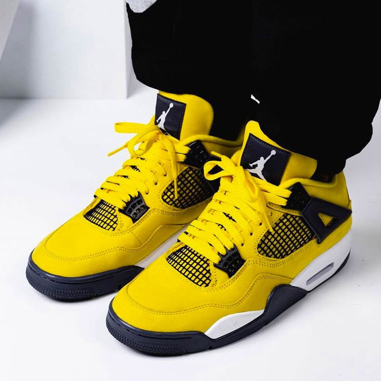 Air Jordan 4 Retro 'Lightning' 2021 — UK 3 | EU 35.5 | US 3.5 — Alternate View 7