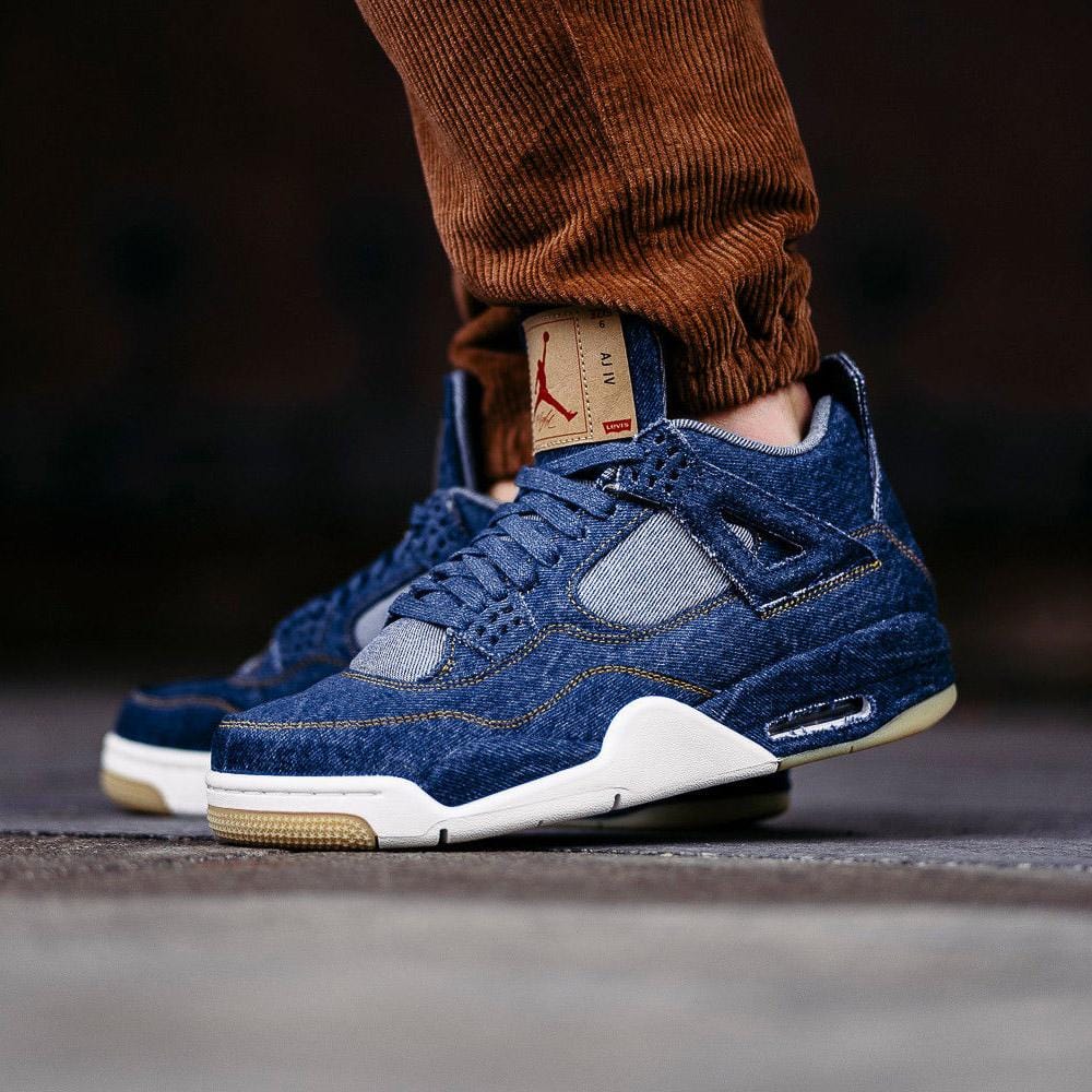 Levis x Air Jordan 4 Retro "Navy" — UK 3 | EU 35.5 | US 3.5 — Lifestyle View