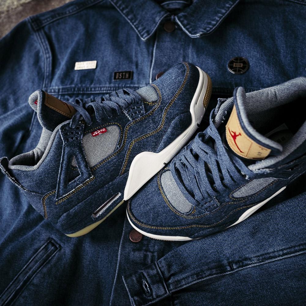 Levis x Air Jordan 4 Retro "Navy" — UK 3 | EU 35.5 | US 3.5 — Alternate View 7