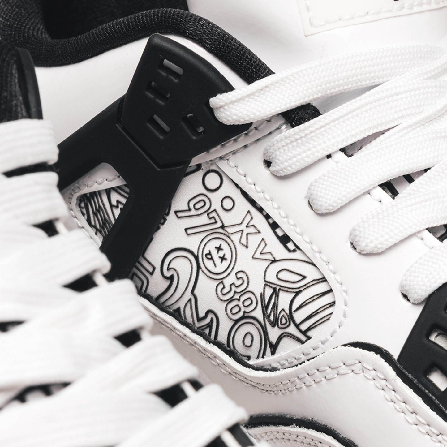 Air Jordan 4 Retro GS 'DIY' — UK 13.5 | EU 32 | US 1Y — Alternate View 7