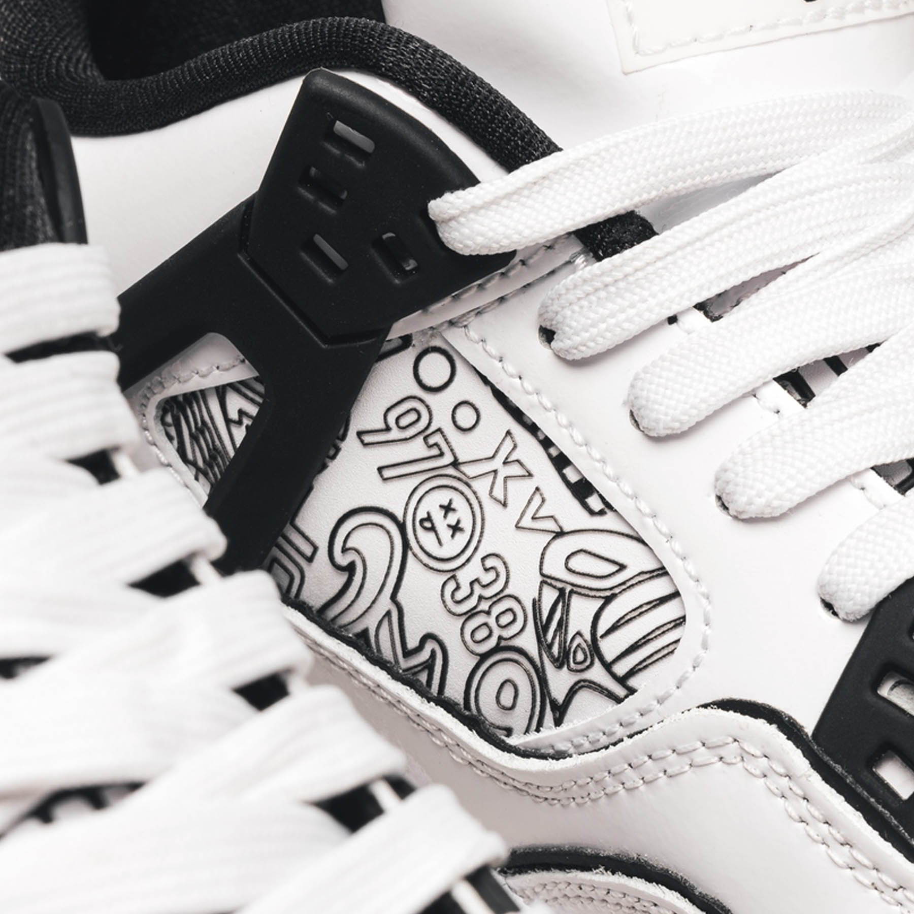 Air Jordan 4 Retro GS 'DIY' — UK 13.5 | EU 32 | US 1Y — Alternate View 7