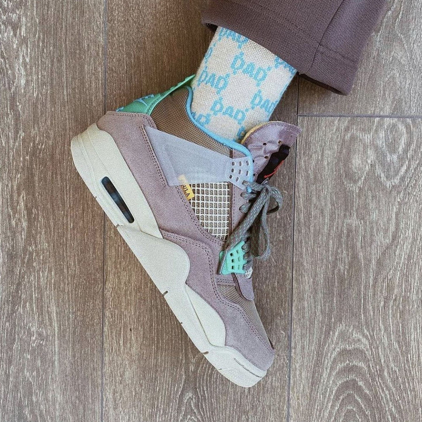 Union LA x Air Jordan 4 Retro 'Taupe Haze' — UK 3 | EU 35.5 | US 3.5 — Lifestyle View