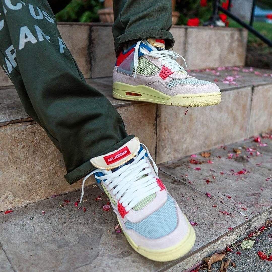 Union LA x Air Jordan 4 Retro 'Guava Ice' — UK 3 | EU 35.5 | US 3.5 — Lifestyle View