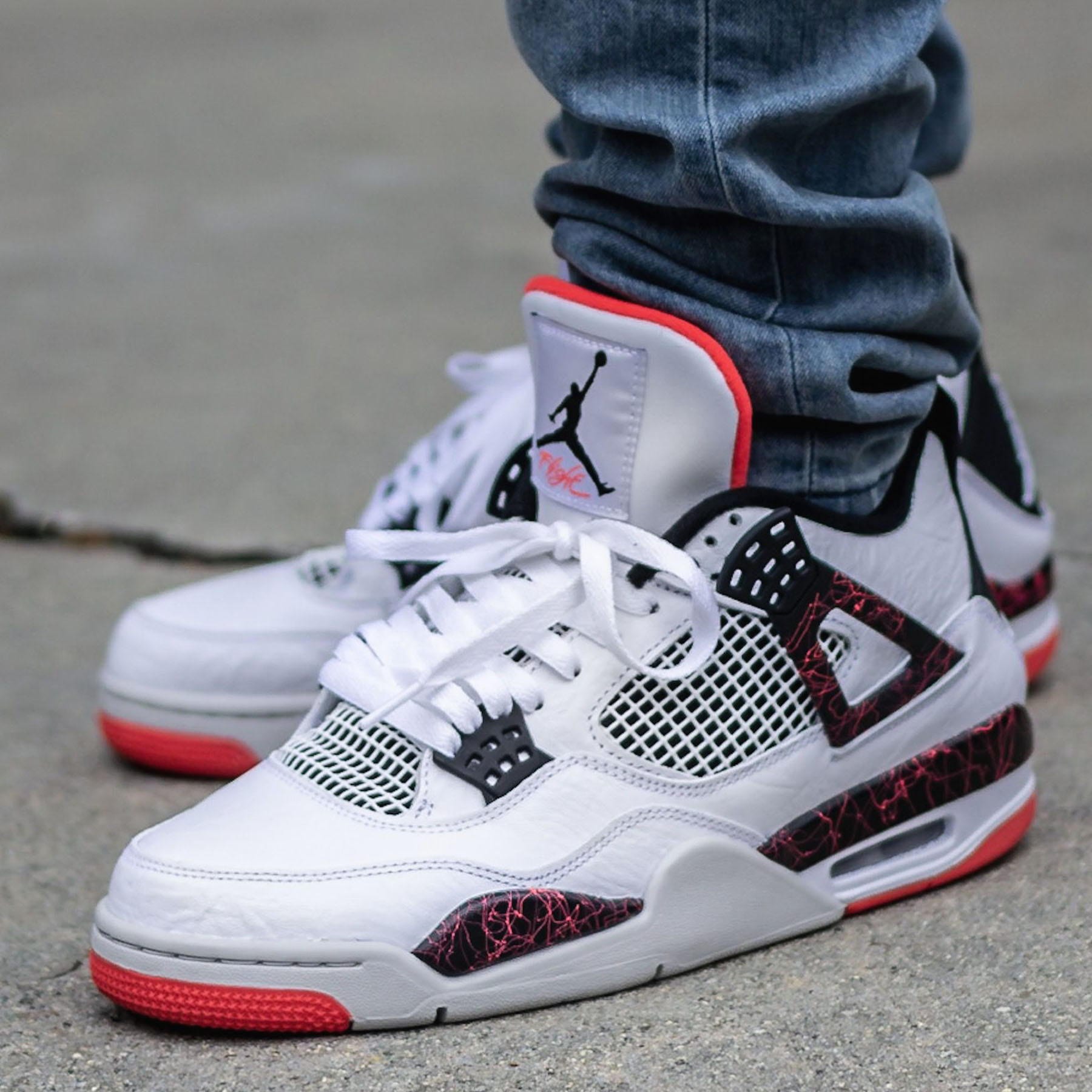 Air Jordan 4 Retro 'Pale Citron' — UK 3 | EU 35.5 | US 3.5 — Detail View