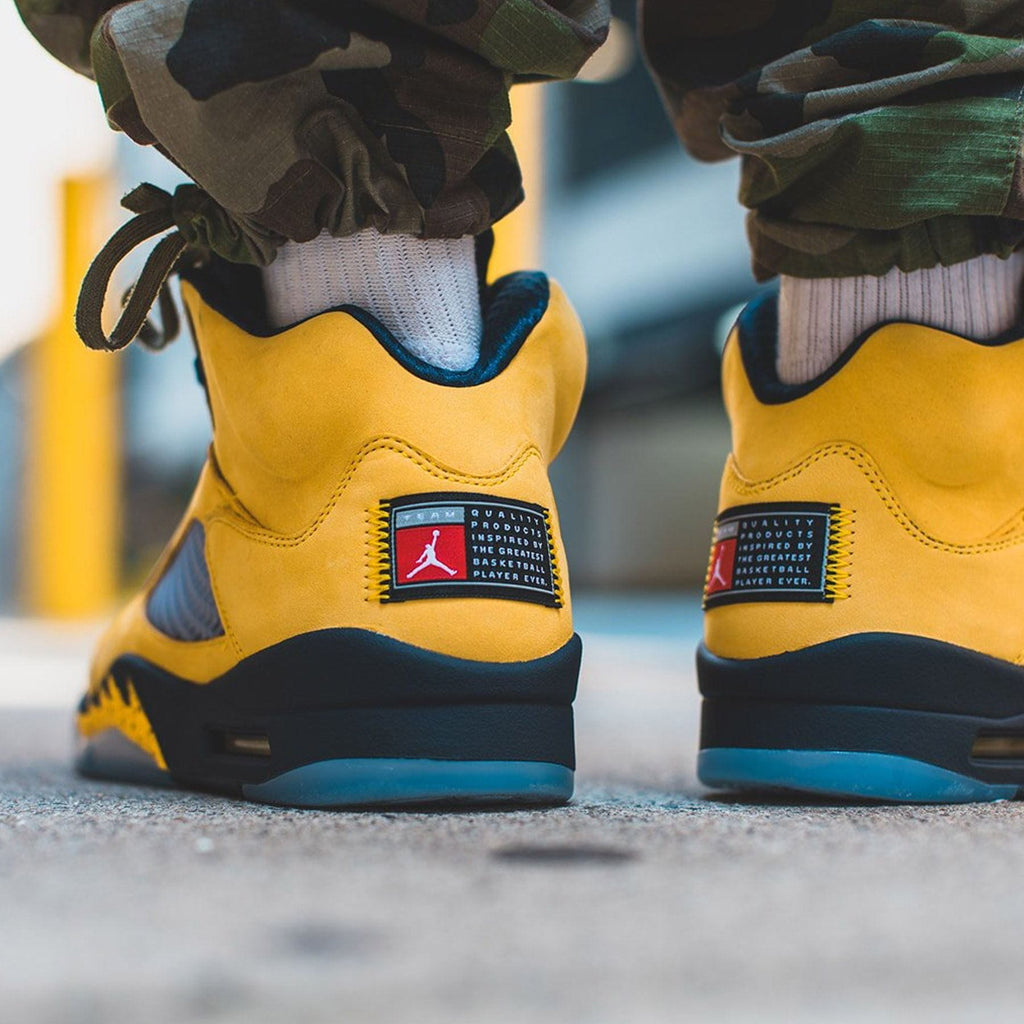 Air Jordan 5 Retro SP 'Michigan' — UK 3 | EU 35.5 | US 3.5 — Alternate View 7
