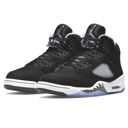 Air Jordan 5 Retro 'Oreo' 2021 — UK 3 | EU 35.5 | US 3.5 — Side View