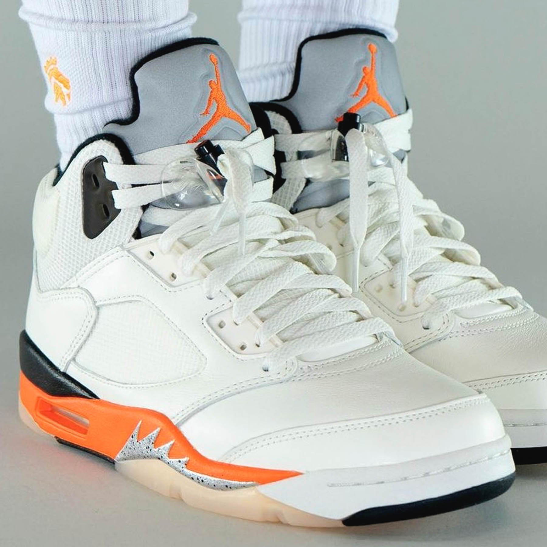 Air Jordan 5 Retro 'Shattered Backboard' — UK 3 | EU 35.5 | US 3.5 — Lifestyle View