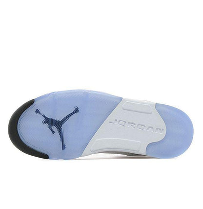Air Jordan 5 Retro White-Metallic Silver — UK 3 | EU 35.5 | US 3.5 — Detail View
