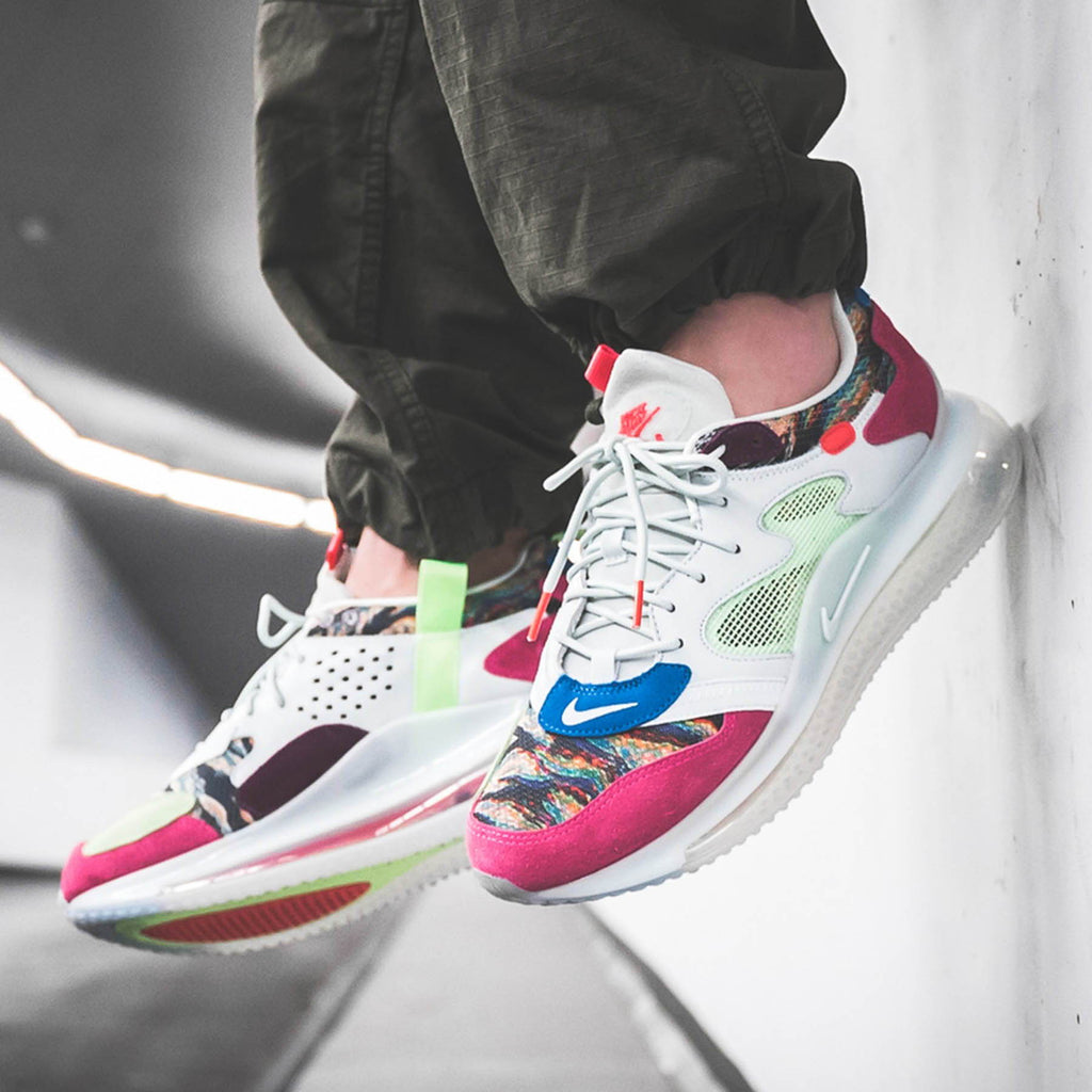 Odell Beckham Jr x Nike Air Max 720 'Young King Of The Drip' — UK 3 | EU 35.5 | US 3.5 — Lifestyle View