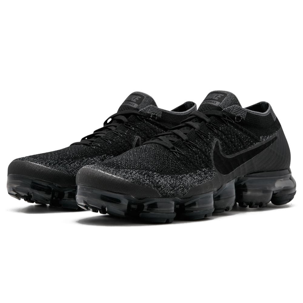 Nike Air VaporMax Flyknit Black-Anthracite — UK 3 | EU 35.5 | US 3.5 — Side View