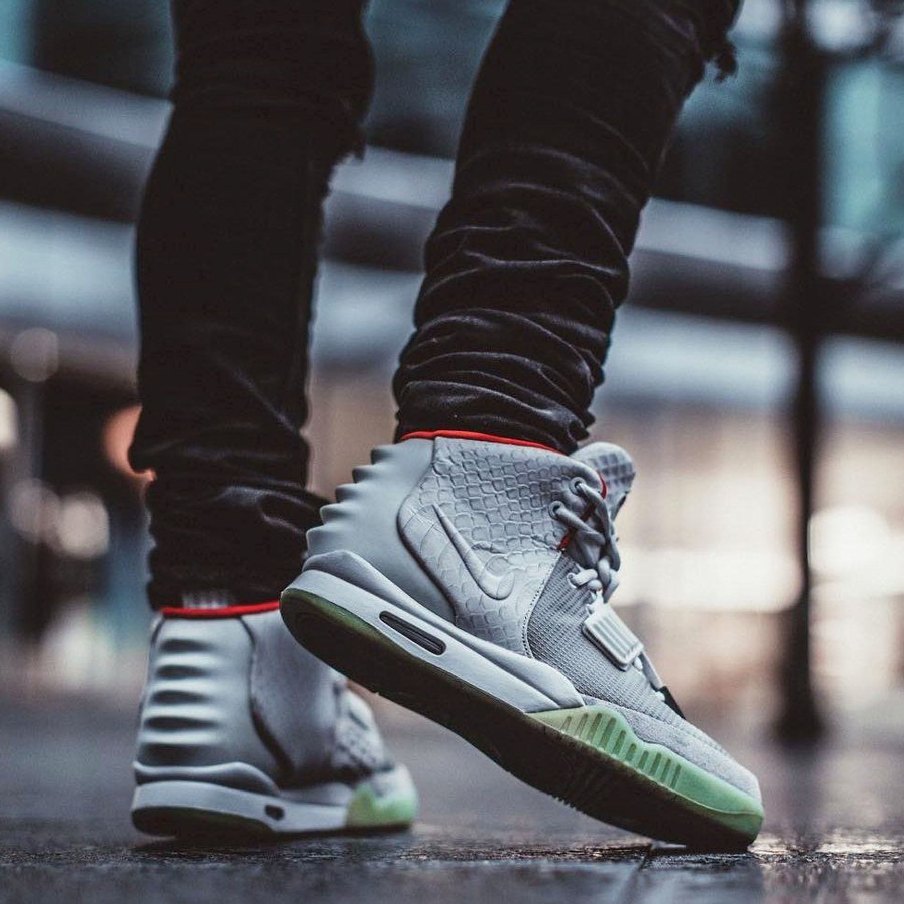 Nike Air Yeezy 2 NRG 'Pure Platinum' — UK 3 | EU 35.5 | US 3.5 — Alternate View 7
