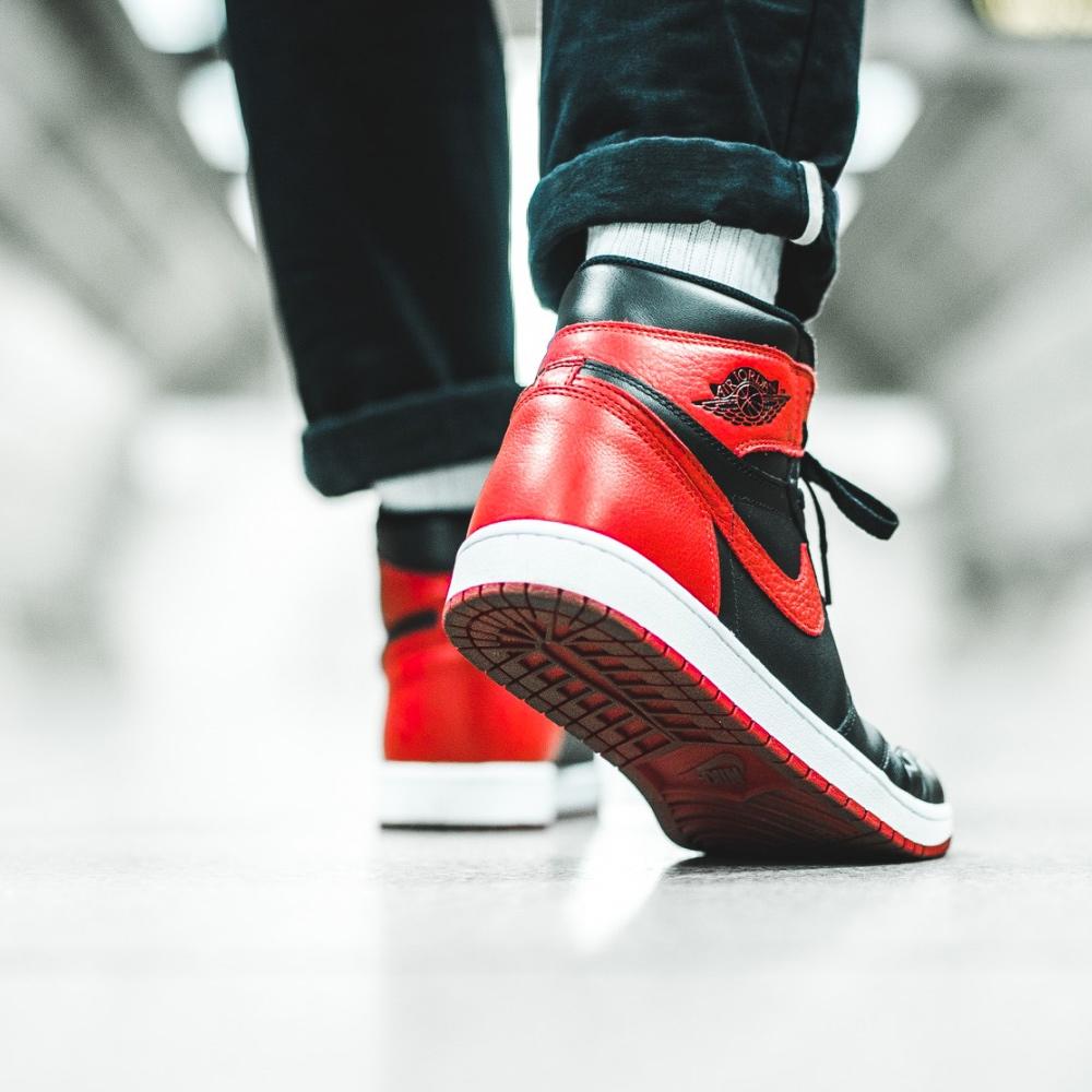 Air Jordan 1 Retro High OG Bred 2016 Banned — UK 3 | EU 35.5 | US 3.5 — Back View