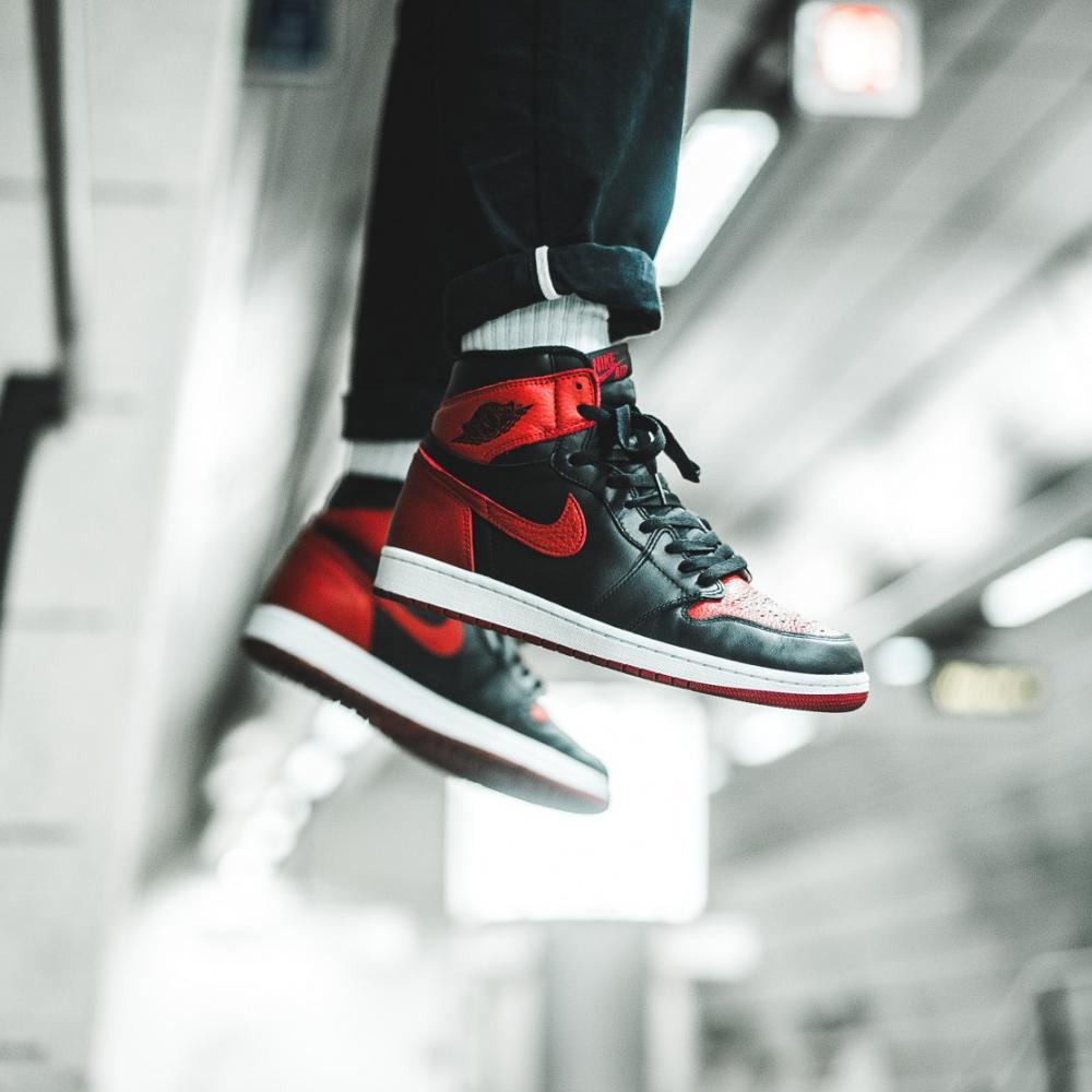 Air Jordan 1 Retro High OG Bred 2016 Banned — UK 3 | EU 35.5 | US 3.5 — Alternate View 9
