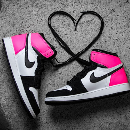 Air Jordan 1 Retro High OG GS 'Black Hyper Pink White' — Alternate View 8