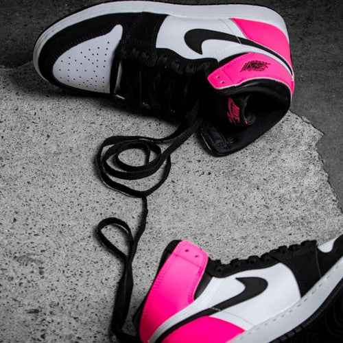 Air Jordan 1 Retro High OG GS 'Black Hyper Pink White' — Side View