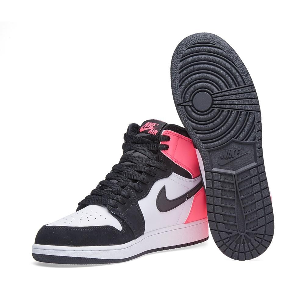 Air Jordan 1 Retro High OG GS 'Black Hyper Pink White' — Back View