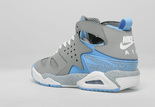 Nike Air Tech Challenge Huarache 'Cool Grey' — UK 3 | EU 35.5 | US 3.5 — Side View