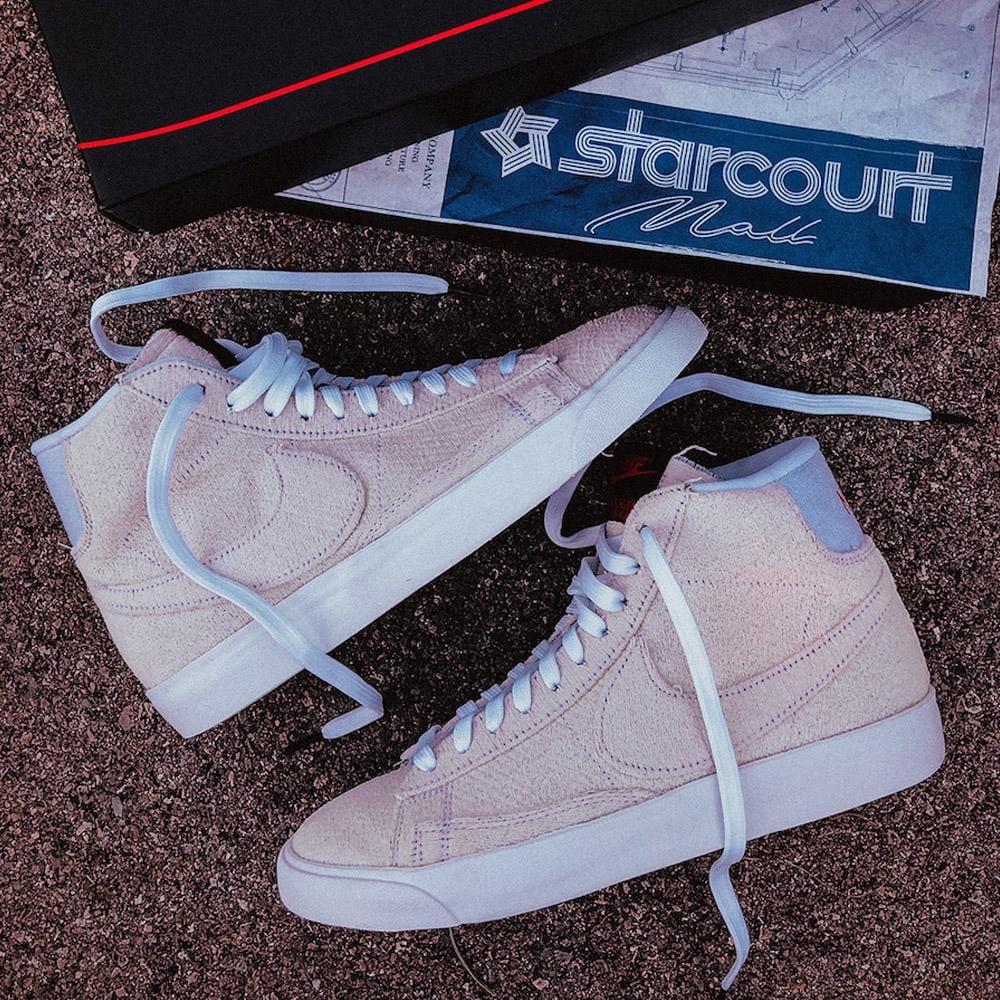 Stranger Things x Nike Blazer Mid QS 'Upside Down' — UK 3 | EU 35.5 | US 3.5 — Alternate View 7