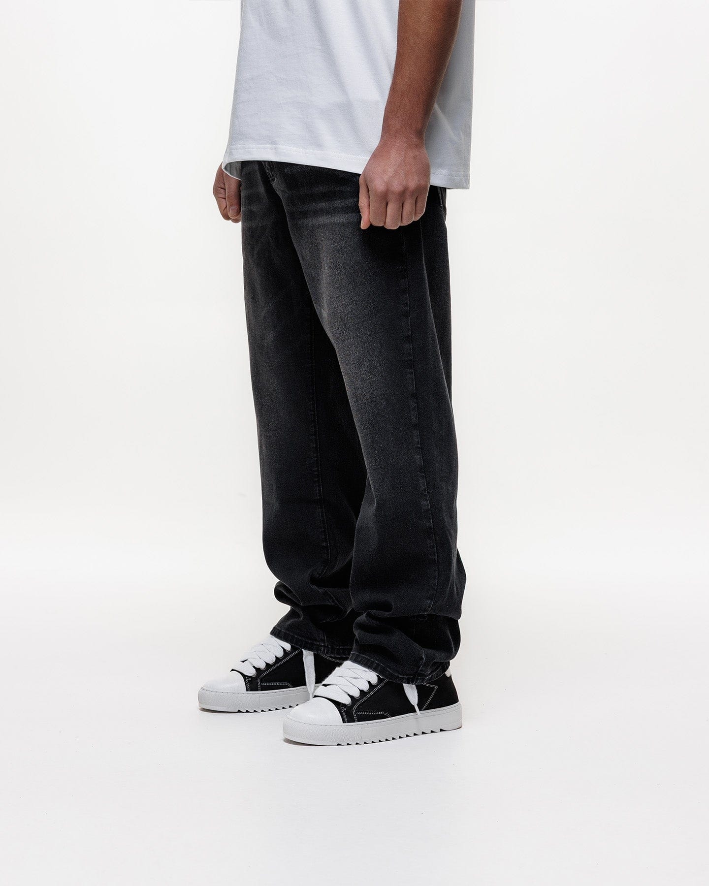 Magiri Core Straight Jeans 'Black' — Black — Size 28 — Detail View