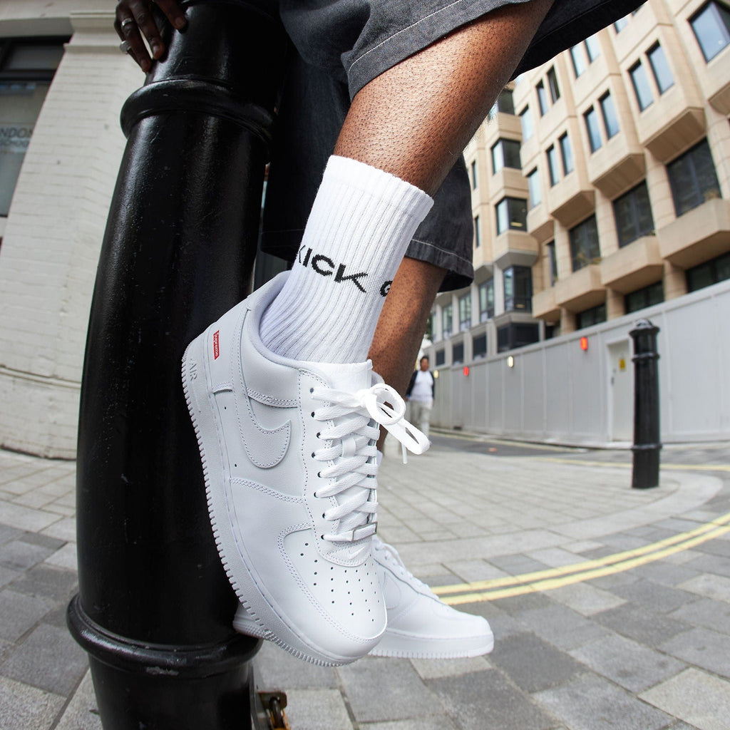 Supreme x Nike Air Force 1 Low 'Box Logo - White' — UK 3 | EU 35.5 | US 3.5 — Alternate View 9