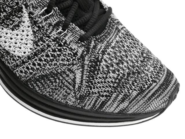 Nike Flyknit Racer Oreo 2 Black White — UK 3 | EU 35.5 | US 3.5 — Side View
