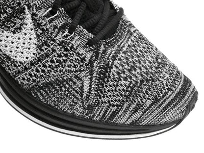 Nike Flyknit Racer Oreo 2 Black White — UK 3 | EU 35.5 | US 3.5 — Side View
